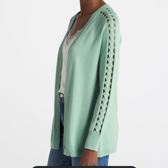 Karachi Lattice Detail Sweater Light Green - Picture 2 of 2